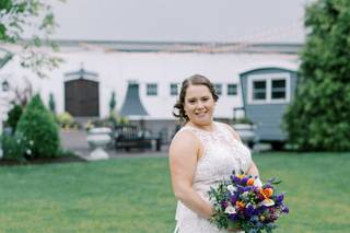 Lilla's Bridal Boutique - 14