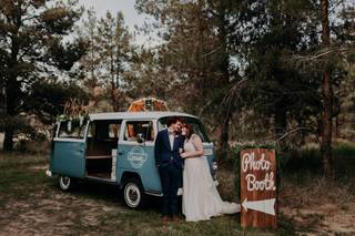 Cruisin' Photo Booth Bus - 13