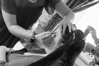 R salon and spa - 13