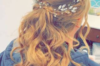 Illusions Hair and Nail Salon - 1