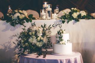 Pele's Wedding & Events - 7