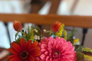 Allioops! Flowers & Gifts - 13
