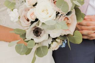 Blooms by the Box - 83