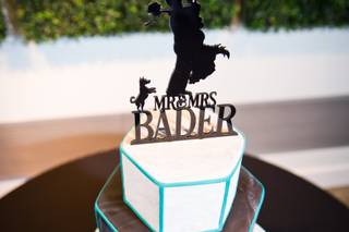 Couture Cakes of Greenville - 18