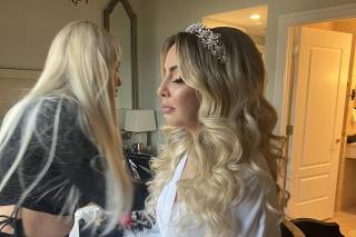 Renata Hair & Make Up Artist - 110