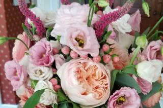 Jarita's Florist - 14
