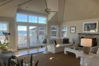 Addy Sea Historic Oceanfront Inn - 9