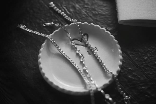 Brad Matthew Jewelers - 1