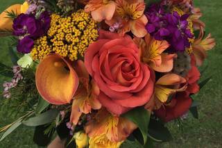 Dancing Tulip Floral Boutique - 19