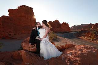 Scenic Las Vegas Weddings and Photography - 32