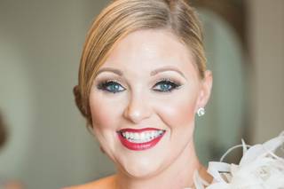 Makeup by: Dawn Aisha - 10
