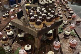 NoRA Cupcake Company - 9