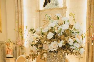 Unique Design Florals - 32