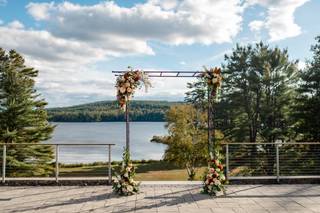 Bear Mountain Inn + Barn - 6