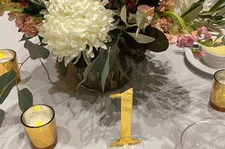 Artistic Blossoms Floral Design Studio - 14