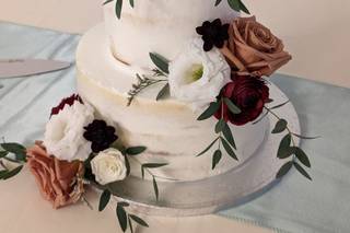 Dream Designs Florist and Wedding Boutique - 17