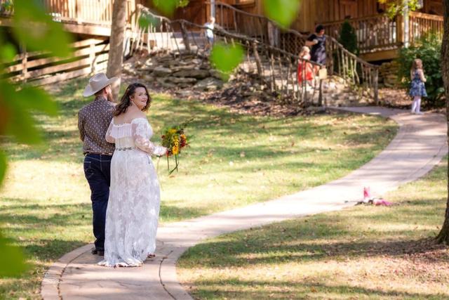 Crooked River Farm Weddings LLC - 4