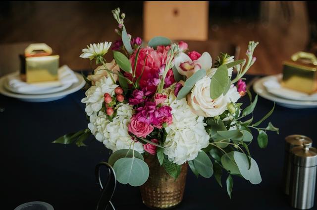 Soderberg's Floral & Gift - 3