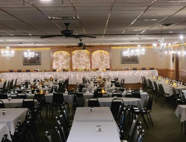 Eddie Whipp's Dining Hall - 3