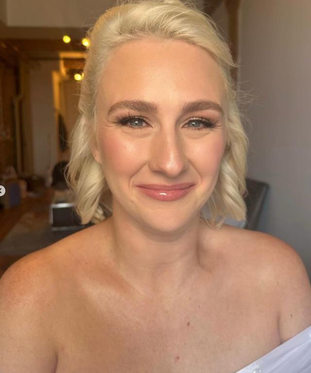 SANDY THINNES | MAKEUP ARTIST - 2