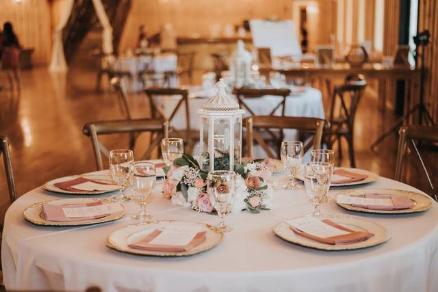 Aubery Rose Weddings & Decor 4