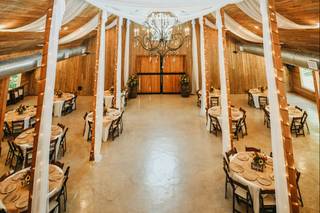 Whispering Oaks Wedding Venue - 14