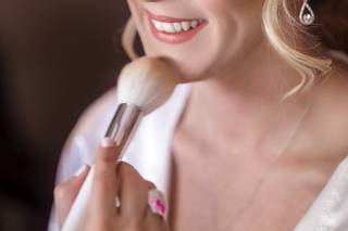 Doll-Face Makeup Artistry - 1