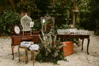 Mi Vintage - Farm Tables & Lounge Rentals - 72