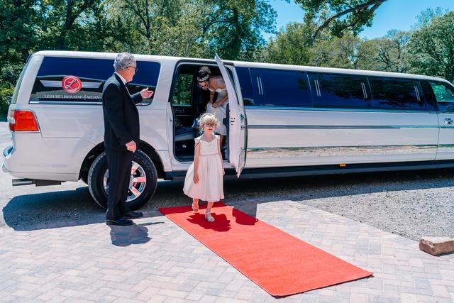 Leisure Limousine & Sedan - 1