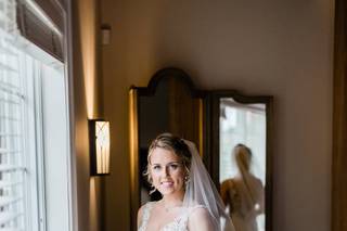 Elegant Touch Bridal & Tuxedo - 18