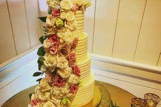 Bloom Custom Cakes - 70