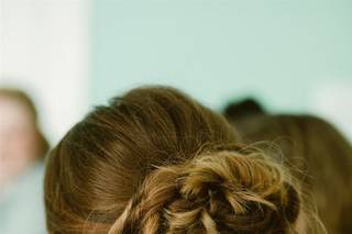 Lovies Salon and Spa - 9