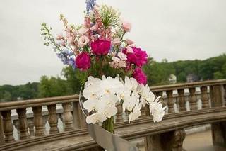 Petal Pushers Floral Studio - 11