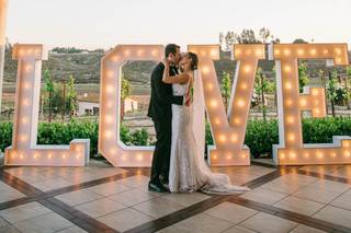 Truffle Pig Winery by Wedgewood Weddings - 51