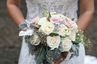 Marta Q. Villar Floral Design - 9