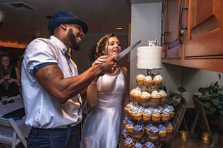 Ellie Bee Bakery - 11