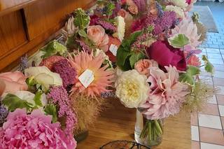 Oak and Fig Floral - 31