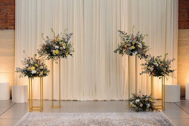 Burlap Roll 100 yards - NEW — Luxury Wedding Design Studio: Chicagoland's  Premier Wedding Decoration Company