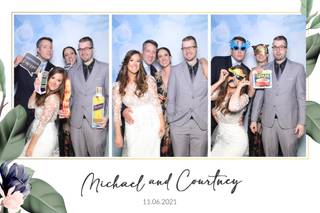 Magical Mirror Photo Booth - 4