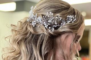 R salon and spa - 19