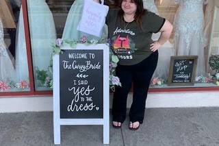 The Curvy Bride - 14