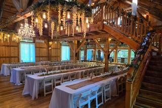 The Grand Barn At The Mohicans Treehouse Resort - 50