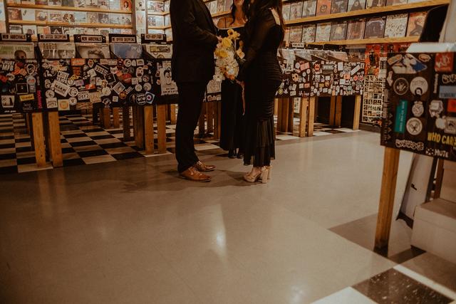 Lady Love Officiant | Hellbent Hitchings - 4