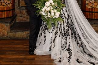 Between the Roses Florist - 8