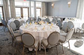 Water's Edge Resort and Spa - 9