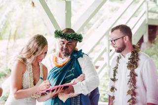 `Ae`Ike Hawaiian Wedding Officiant Services - 5