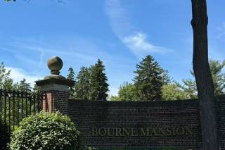 Bourne Mansion - 5