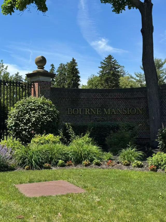 Bourne Mansion - 2