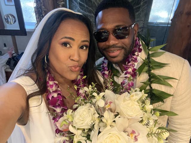 Hawaiian Style Beach Weddings with ALOHA - 1