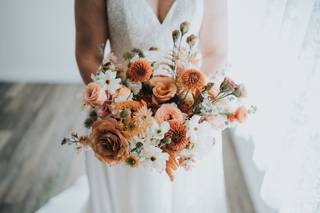 Blossom Bliss Florist - 19